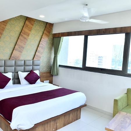 Hotel Royal King By Sky Stays Ahmedabad Exterior foto