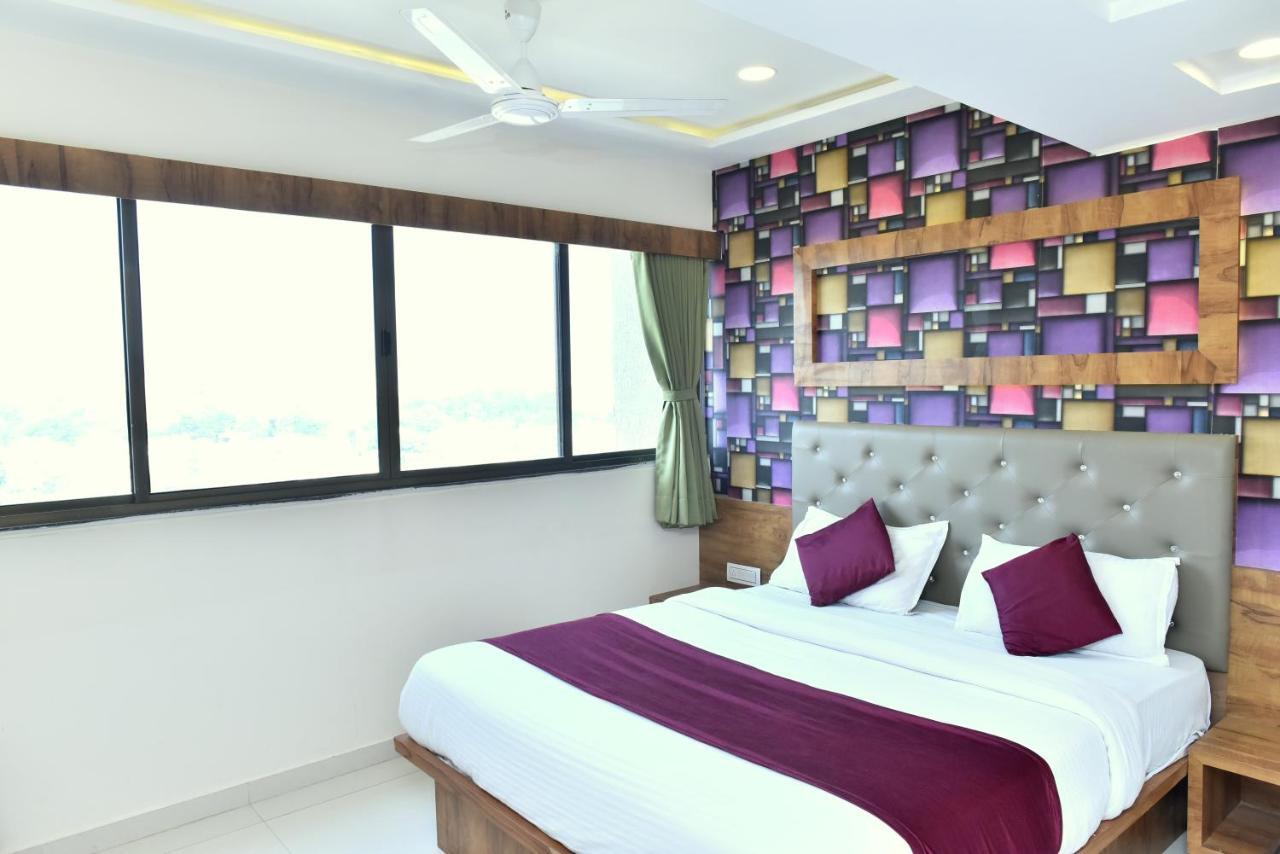 Hotel Royal King By Sky Stays Ahmedabad Exterior foto