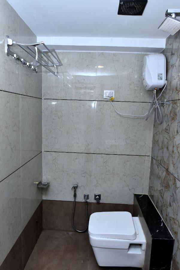 Hotel Royal King By Sky Stays Ahmedabad Exterior foto